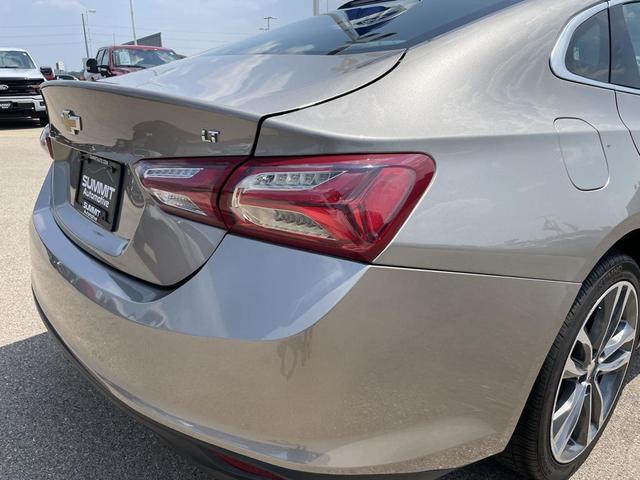 Photo of 2022 Mineral Gray Metallic Chevrolet Malibu