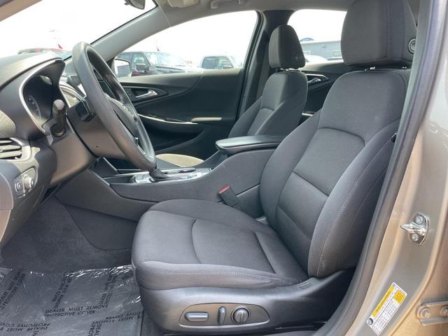Photo of 2022 Mineral Gray Metallic Chevrolet Malibu