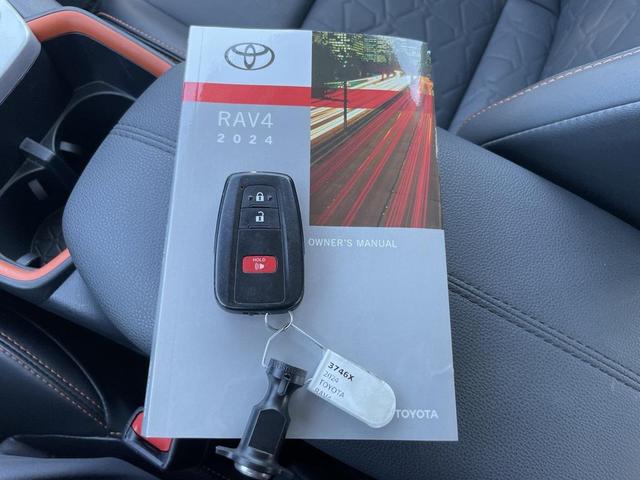 Photo of 2024 Ice Cap Toyota RAV4