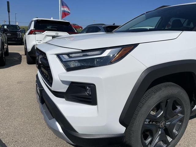 Photo of 2024 Ice Cap Toyota RAV4