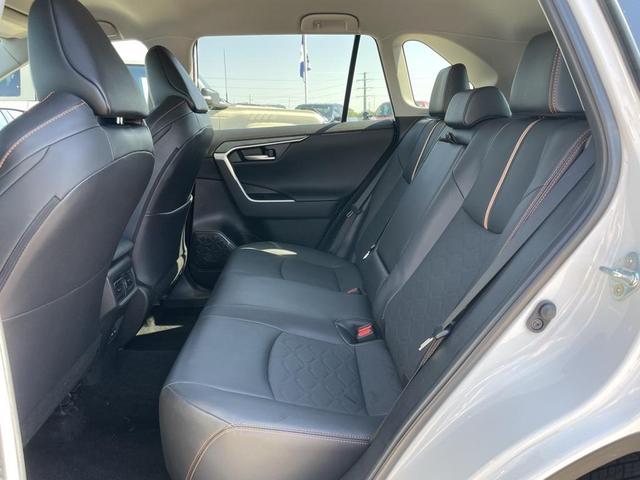 Photo of 2024 Ice Cap Toyota RAV4