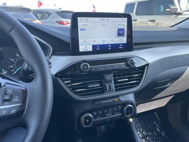 Photo of 2022 Agate Black Metallic Ford Escape
