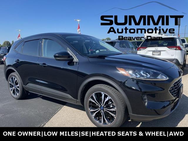 Photo of 2022 Agate Black Metallic Ford Escape