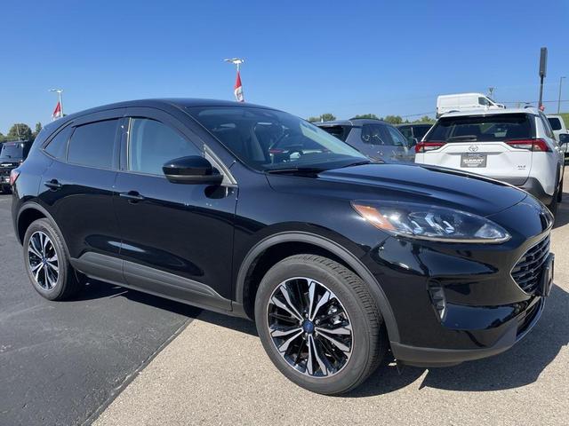 Photo of 2022 Agate Black Metallic Ford Escape