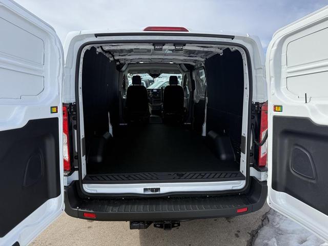 Photo of 2025 Oxford White Ford Transit-250