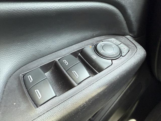 Photo of 2021 Pacific Blue Metallic Chevrolet Equinox
