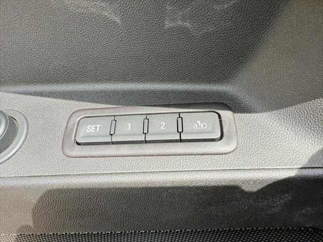 Photo of 2021 Pacific Blue Metallic Chevrolet Equinox