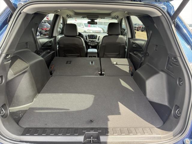 Photo of 2021 Pacific Blue Metallic Chevrolet Equinox