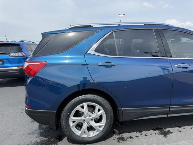 Photo of 2021 Pacific Blue Metallic Chevrolet Equinox