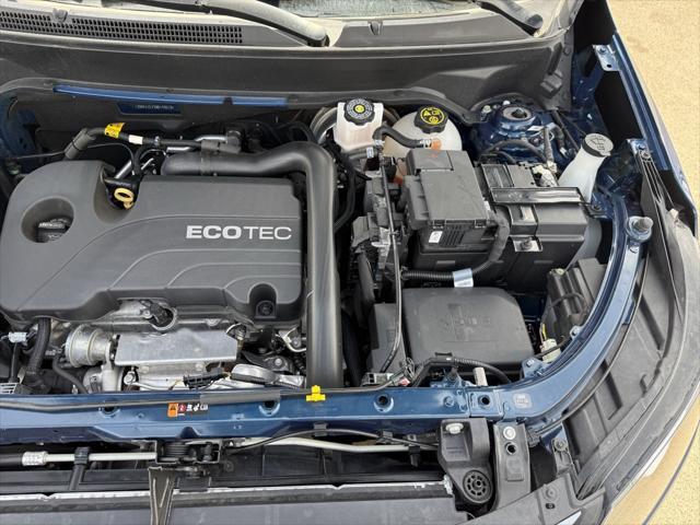 Photo of 2021 Pacific Blue Metallic Chevrolet Equinox