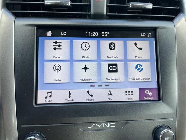 Photo of 2019 Oxford White Ford Fusion Hybrid