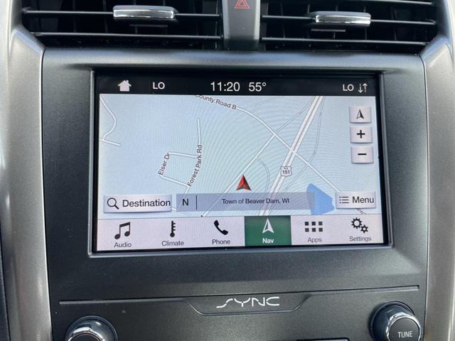 Photo of 2019 Oxford White Ford Fusion Hybrid