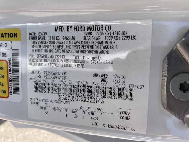 Photo of 2019 Oxford White Ford Fusion Hybrid