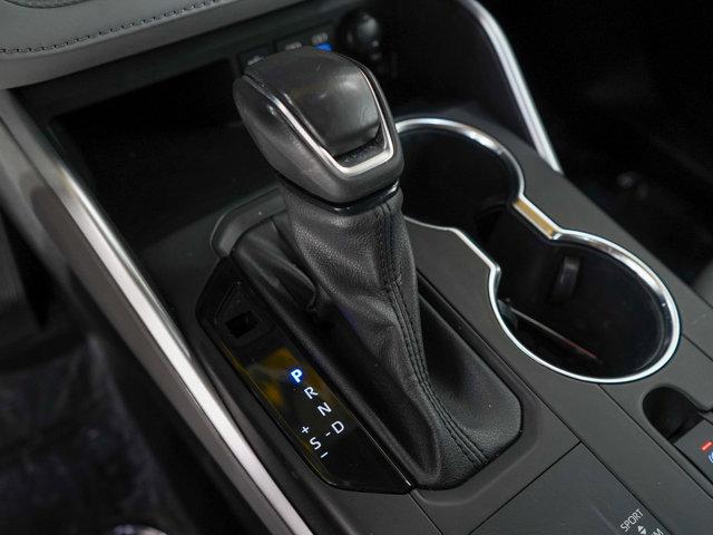Photo of 2022 Magnetic Gray Metallic Toyota Highlander Hybrid