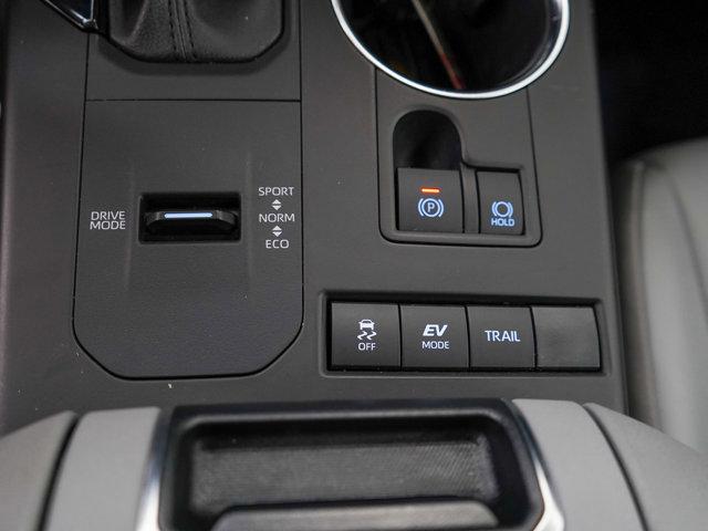 Photo of 2022 Magnetic Gray Metallic Toyota Highlander Hybrid