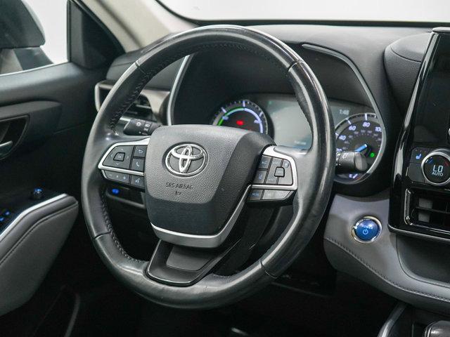 Photo of 2022 Magnetic Gray Metallic Toyota Highlander Hybrid