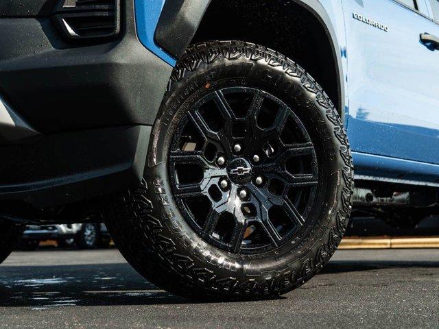 Photo of 2025 Reef Blue Metallic Chevrolet Colorado