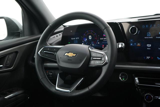 Photo of 2025 Iridescent Pearl Tricoat Chevrolet Traverse