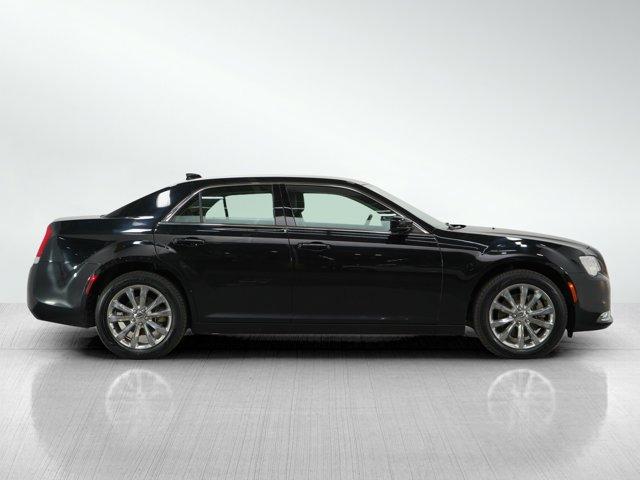 Photo of 2021 Gloss Black Chrysler 300