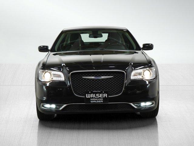 Photo of 2021 Gloss Black Chrysler 300