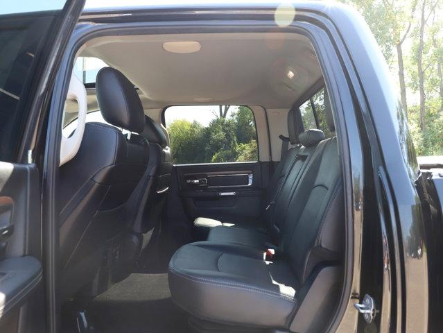 Photo of 2016 Brilliant Black Crystal Pearlcoat RAM 2500