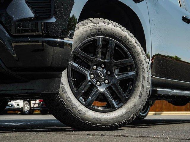 Photo of 2025 Black Chevrolet Silverado 1500