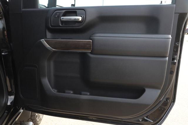 Photo of 2022 Mosaic Black Metallic Chevrolet Silverado 2500