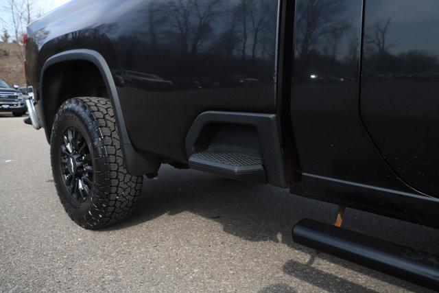 Photo of 2022 Mosaic Black Metallic Chevrolet Silverado 2500