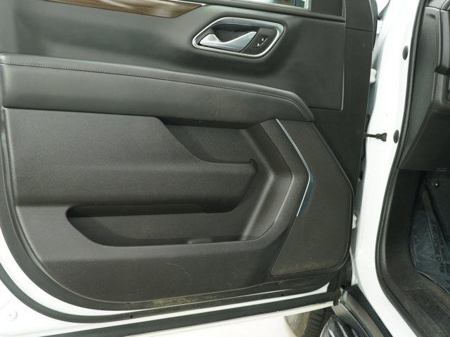 Photo of 2022 Summit White GMC Yukon XL