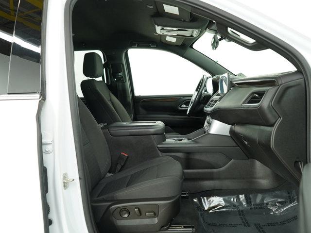 Photo of 2022 Summit White GMC Yukon XL