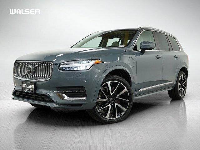 Photo of 2022 Blue Volvo XC90 Recharge Plug-In Hybrid