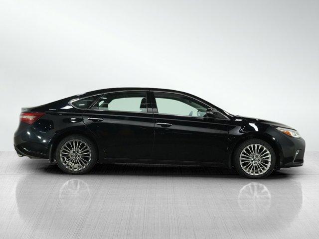 Photo of 2018 Midnight Black Metallic Toyota Avalon