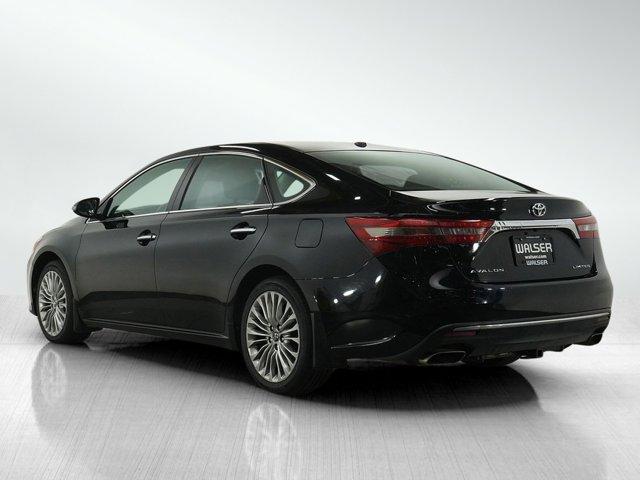 Photo of 2018 Midnight Black Metallic Toyota Avalon