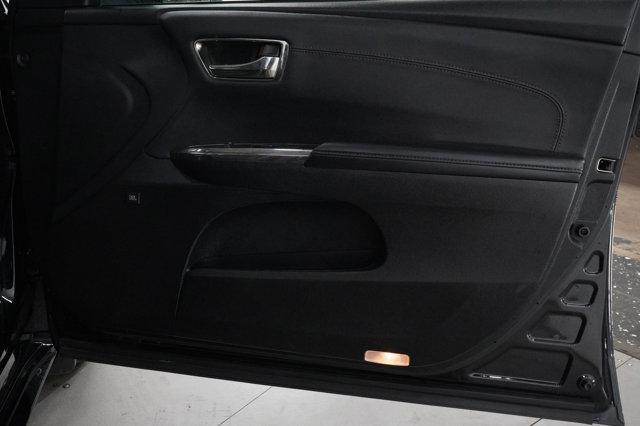 Photo of 2018 Midnight Black Metallic Toyota Avalon