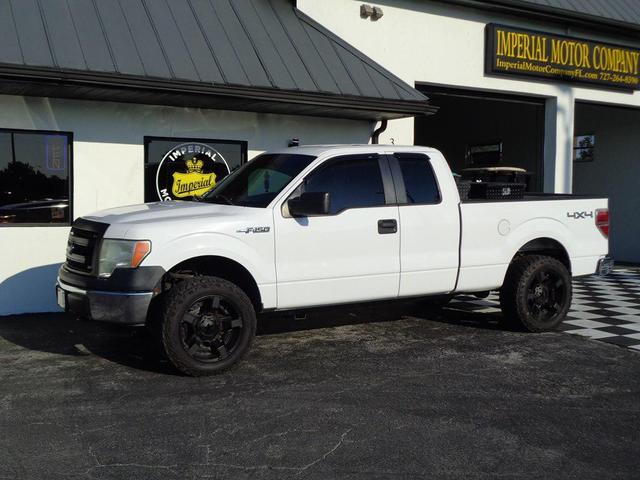 Photo of 2014 Oxford White Ford F-150