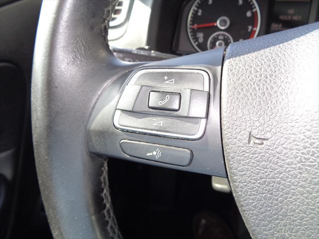 Photo of 2012 DK BLU Volkswagen Eos