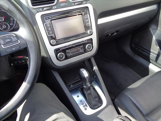 Photo of 2012 DK BLU Volkswagen Eos