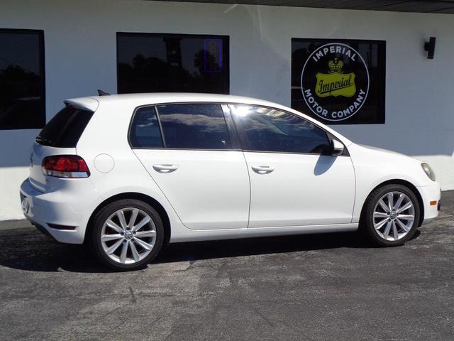 Photo of 2012 Candy White Volkswagen Golf