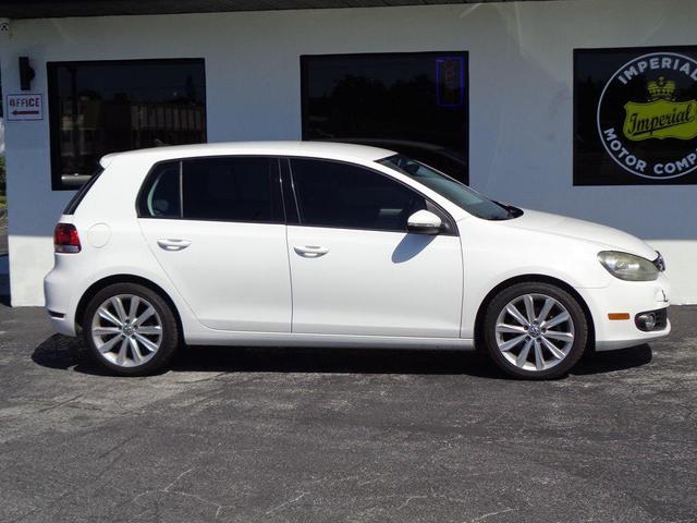 Photo of 2012 Candy White Volkswagen Golf
