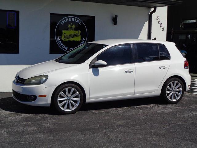 Photo of 2012 Candy White Volkswagen Golf