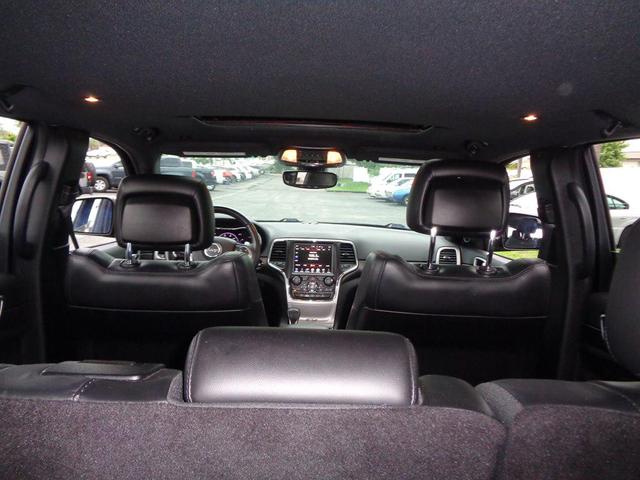 Photo of 2017 Velvet Red Pearlcoat Jeep Grand Cherokee