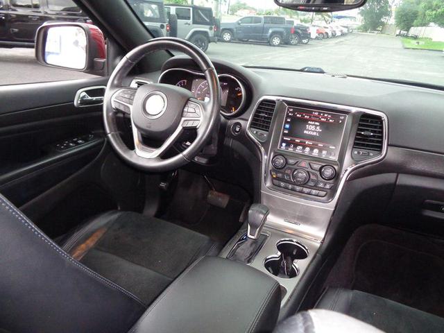 Photo of 2017 Velvet Red Pearlcoat Jeep Grand Cherokee