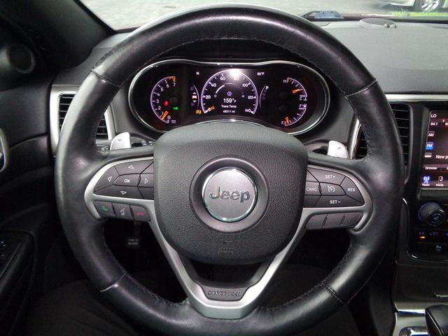 Photo of 2017 Velvet Red Pearlcoat Jeep Grand Cherokee