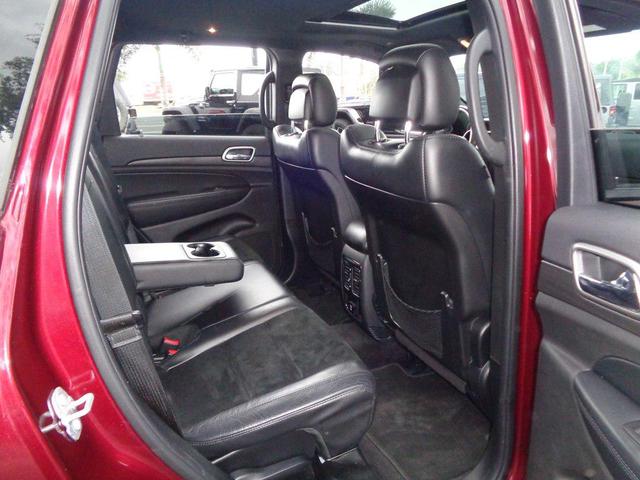 Photo of 2017 Velvet Red Pearlcoat Jeep Grand Cherokee
