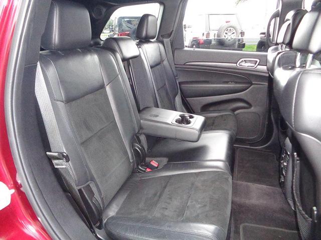 Photo of 2017 Velvet Red Pearlcoat Jeep Grand Cherokee