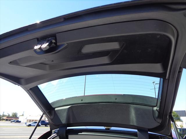 Photo of 2014 Solar Orange Metallic w/Frozen Gray Accent BMW i3