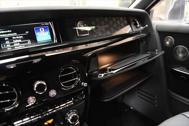 Photo of 2022 Jubilee Silver Rolls-Royce Phantom