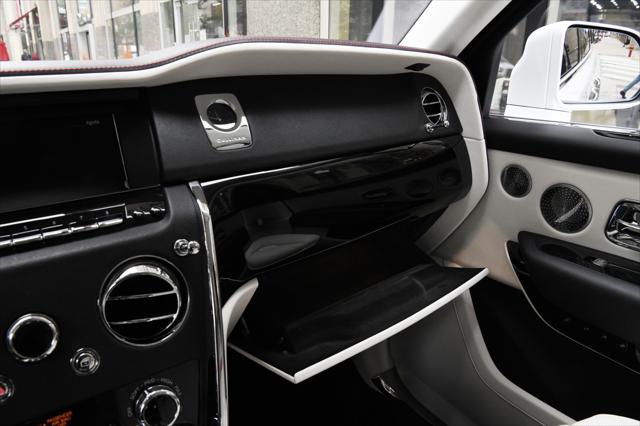 Photo of 2023 Arctic White Rolls-Royce Cullinan