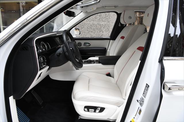 Photo of 2023 Arctic White Rolls-Royce Cullinan