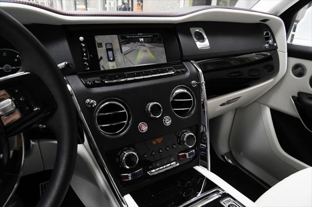 Photo of 2023 Arctic White Rolls-Royce Cullinan